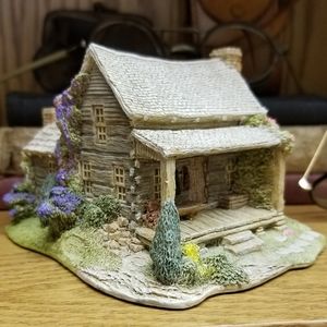 Collectible: Lilliput Lane Home Sweet Home